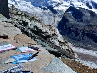 Fresque en haut du Gornergrat à 3000m, alors que les glaciers fondent sous nos yeux