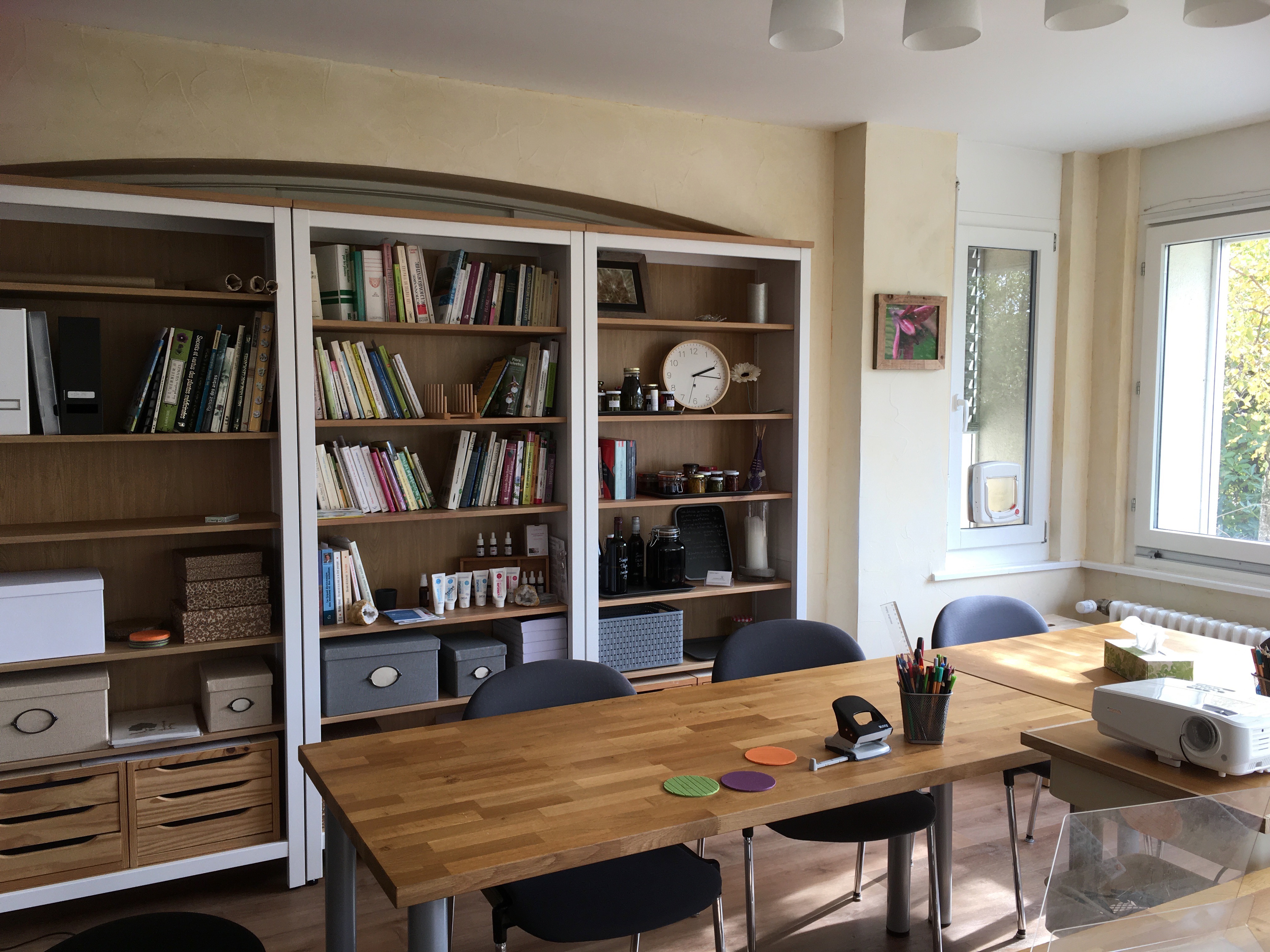 salle de cours et bibliothèque